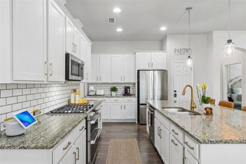 Villa ou maison à vendre à Apollo Beach, Floride: 4 chambres, 307.32 m2 № 2298424 - photo 19