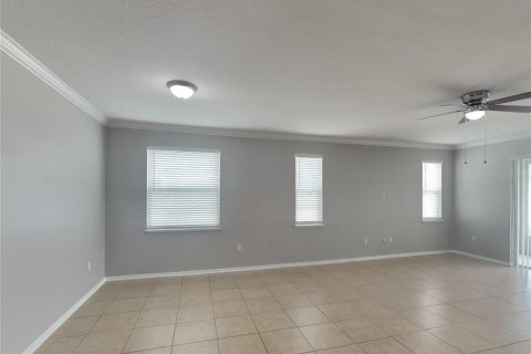 Villa ou maison à louer à DeLand, Floride: 4 chambres, 182.27 m2 № 2112552 - photo 4