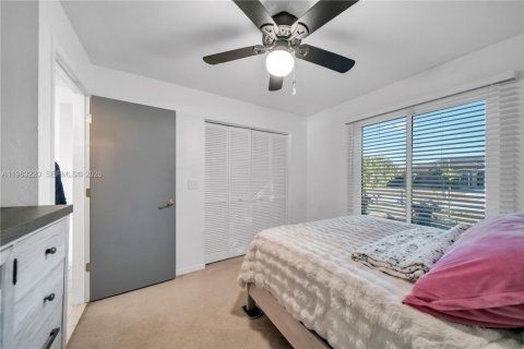 House in Fort Myers, Florida 3 bedrooms № 2026622 - photo 14