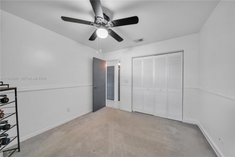 House in Fort Myers, Florida 3 bedrooms № 2026622 - photo 16