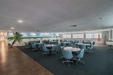 Condo in Gulfport, Florida, 2 bedrooms № 2212216 - photo 27