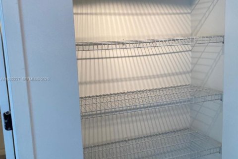 Copropriété à vendre à Miami, Floride: 1 chambre, 65.68 m2 № 1990805 - photo 7