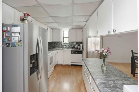 Купить кондоминиум в Авентура, Флорида 3 спальни, 128.21м2, № 2045365 - фото 9