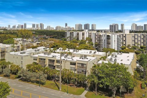 Купить кондоминиум в Авентура, Флорида 3 спальни, 128.21м2, № 2045365 - фото 2