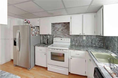 Купить кондоминиум в Авентура, Флорида 3 спальни, 128.21м2, № 2045365 - фото 8