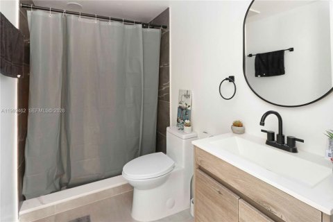 Купить кондоминиум в Авентура, Флорида 3 спальни, 128.21м2, № 2045365 - фото 16