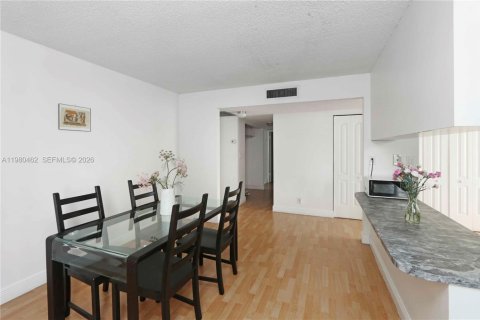 Купить кондоминиум в Авентура, Флорида 3 спальни, 128.21м2, № 2045365 - фото 7