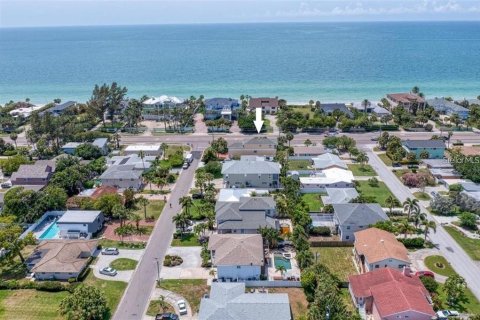 Casa en alquiler en Belleair Beach, Florida, 4 dormitorios, 282.05 m2 № 1747545 - foto 2