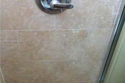 Купить кондоминиум в Майами-Бич, Флорида 32.52м2, № 1958390 - фото 10