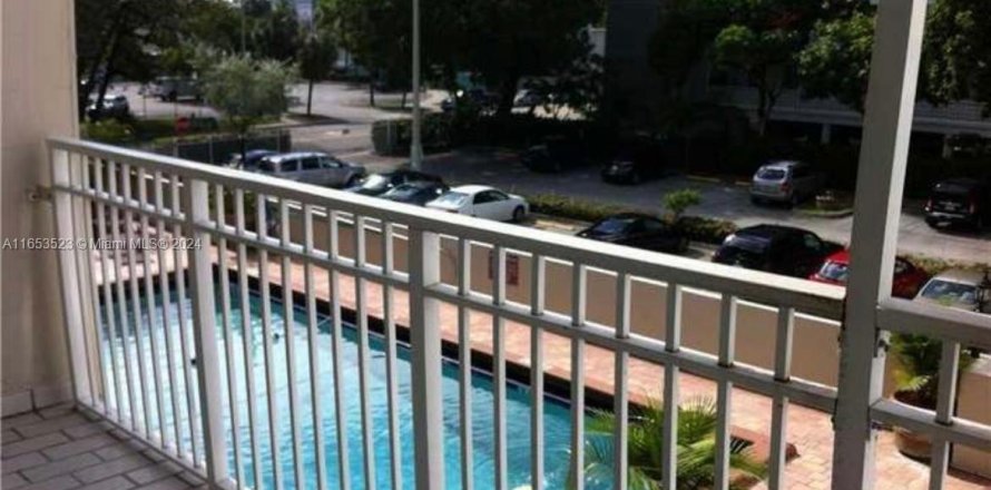 Студия в кондо в Майами-Бич, Флорида № 1958390