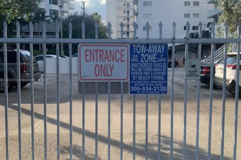 Купить кондоминиум в Майами-Бич, Флорида 32.52м2, № 1958390 - фото 11