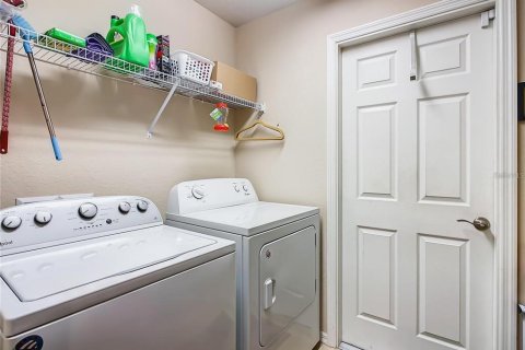 Casa en alquiler en Winter Haven, Florida, 4 dormitorios, 158.58 m2 № 1811041 - foto 15