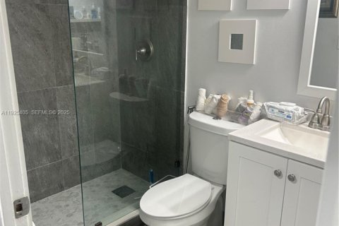 Condominio en venta en Pembroke Pines, Florida, 2 dormitorios, 103.31 m2 № 1983908 - foto 14