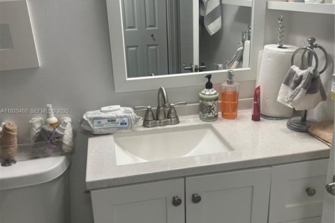 Condominio en venta en Pembroke Pines, Florida, 2 dormitorios, 103.31 m2 № 1983908 - foto 15