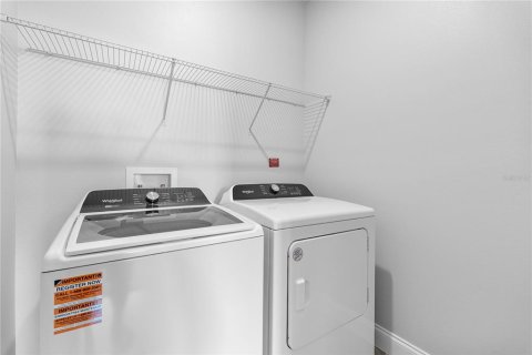 Condo in Orlando, Florida, 2 bedrooms № 2316452 - photo 17