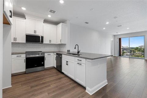 Condo in Orlando, Florida, 2 bedrooms № 2316452 - photo 4