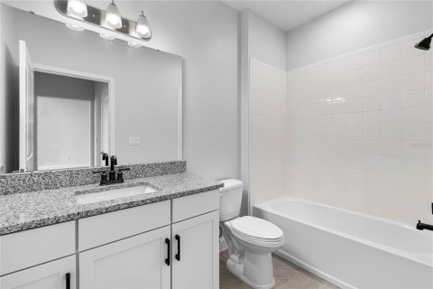Condo in Orlando, Florida, 2 bedrooms № 2316452 - photo 16