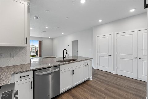 Condo in Orlando, Florida, 2 bedrooms № 2316452 - photo 3