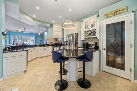 Купить виллу или дом в Ривервью, Флорида 15 комнат, 304.53м2, № 1899263 - фото 19