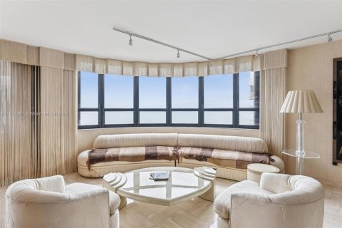 Купить кондоминиум в Бэл-Харбор, Флорида 3 спальни, 218.6м2, № 2053394 - фото 11