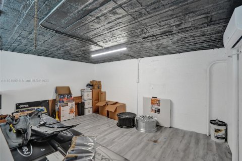 Commercial property in Fort Lauderdale, Florida № 1858591 - photo 18