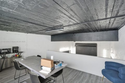 Commercial property in Fort Lauderdale, Florida № 1858591 - photo 26