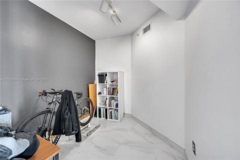 Condo in Fort Lauderdale, Florida, 1 bedroom  № 1699094 - photo 16