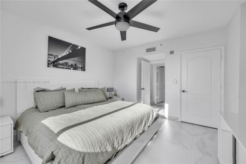 Condo in Fort Lauderdale, Florida, 1 bedroom  № 1699094 - photo 4
