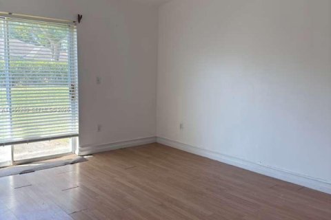 Villa ou maison à vendre à Homestead, Floride: 2 chambres, 98.2 m2 № 2011895 - photo 8