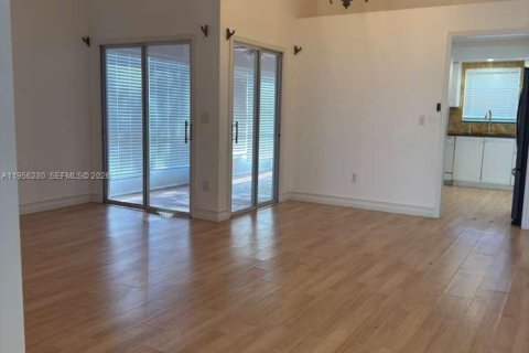 Villa ou maison à vendre à Homestead, Floride: 2 chambres, 98.2 m2 № 2011895 - photo 3