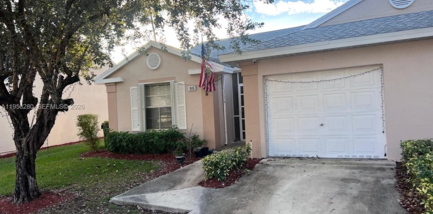 Villa ou maison à Homestead, Floride 2 chambres, 98.2 m2 № 2011895