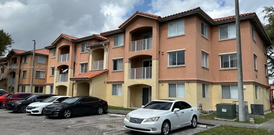 Condo à Miami Gardens, Floride, 3 chambres № 1877645