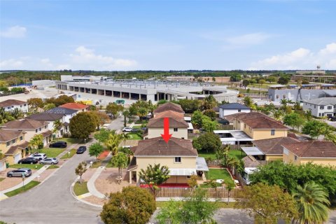 Купить виллу или дом в Хомстед, Флорида 5 спален, 199.37м2, № 2052683 - фото 28