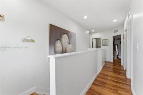 Купить виллу или дом в Хомстед, Флорида 5 спален, 199.37м2, № 2052683 - фото 9