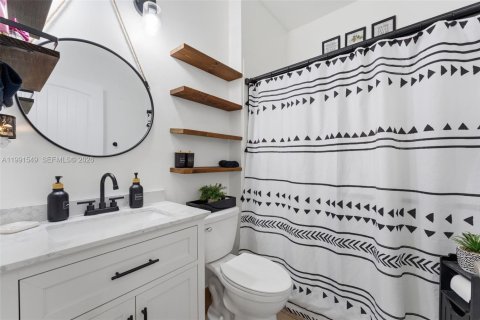 Купить виллу или дом в Хомстед, Флорида 5 спален, 199.37м2, № 2052683 - фото 8