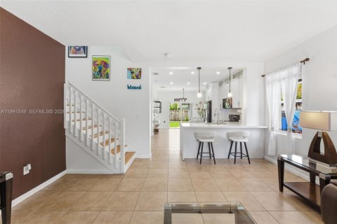 Купить виллу или дом в Хомстед, Флорида 5 спален, 199.37м2, № 2052683 - фото 2