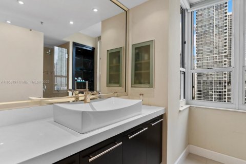 Condominio en venta en Miami, Florida, 3 dormitorios, 159.7 m2 № 1979940 - foto 28
