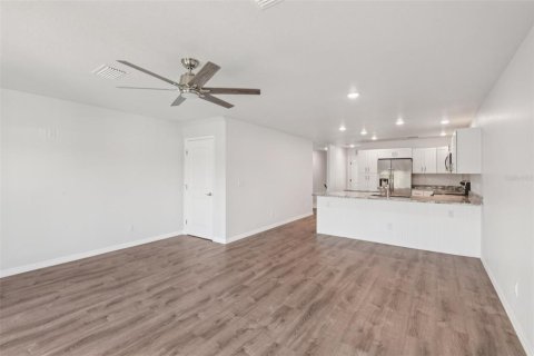 Adosado en alquiler en Hudson, Florida, 3 dormitorios, 160.54 m2 № 1912421 - foto 9