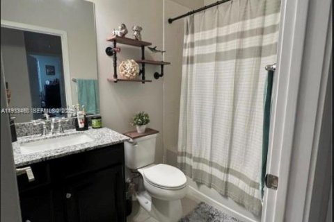 Снять в аренду таунхаус в Хомстед, Флорида 3 спальни, № 1992624 - фото 13