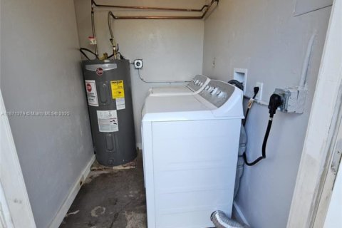 Casa en alquiler en Fort Lauderdale, Florida, 1 dormitorio, 65.03 m2 № 1926863 - foto 6