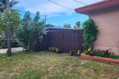 Casa en alquiler en Fort Lauderdale, Florida, 1 dormitorio, 65.03 m2 № 1926863 - foto 5