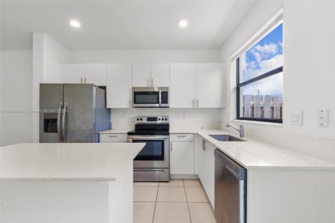 Купить таунхаус в Хомстед, Флорида 3 спальни, 123.37м2, № 1970875 - фото 22