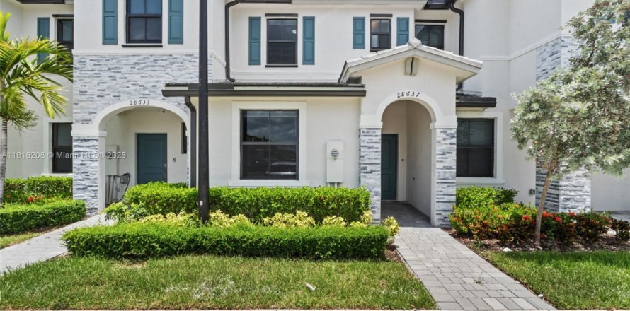 Таунхаус в Хомстед, Флорида 3 спальни, 123.37м2 № 1970875