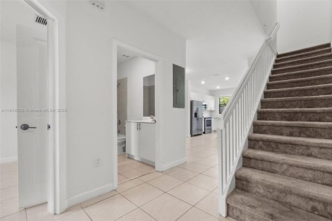 Купить таунхаус в Хомстед, Флорида 3 спальни, 123.37м2, № 1970875 - фото 8