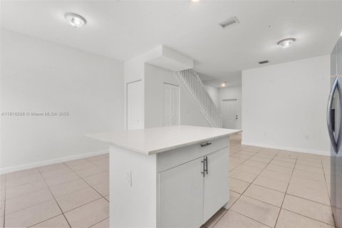 Купить таунхаус в Хомстед, Флорида 3 спальни, 123.37м2, № 1970875 - фото 21