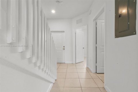 Купить таунхаус в Хомстед, Флорида 3 спальни, 123.37м2, № 1970875 - фото 9
