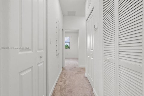 Купить таунхаус в Хомстед, Флорида 3 спальни, 123.37м2, № 1970875 - фото 27