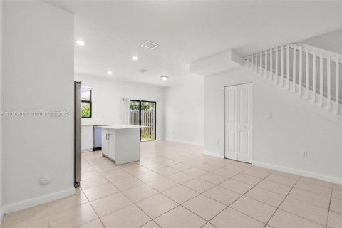 Купить таунхаус в Хомстед, Флорида 3 спальни, 123.37м2, № 1970875 - фото 12