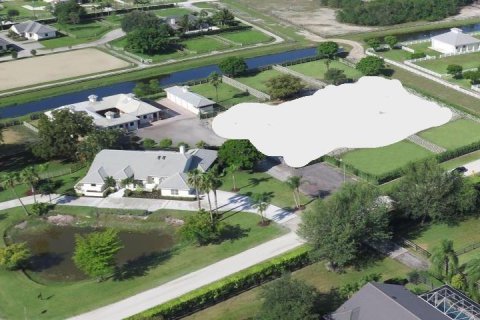 House in Wellington, Florida 8 bedrooms, 337.79 sq.m. № 2187301