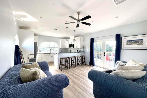 House in Wellington, Florida 8 bedrooms, 337.79 sq.m. № 2187301 - photo 28